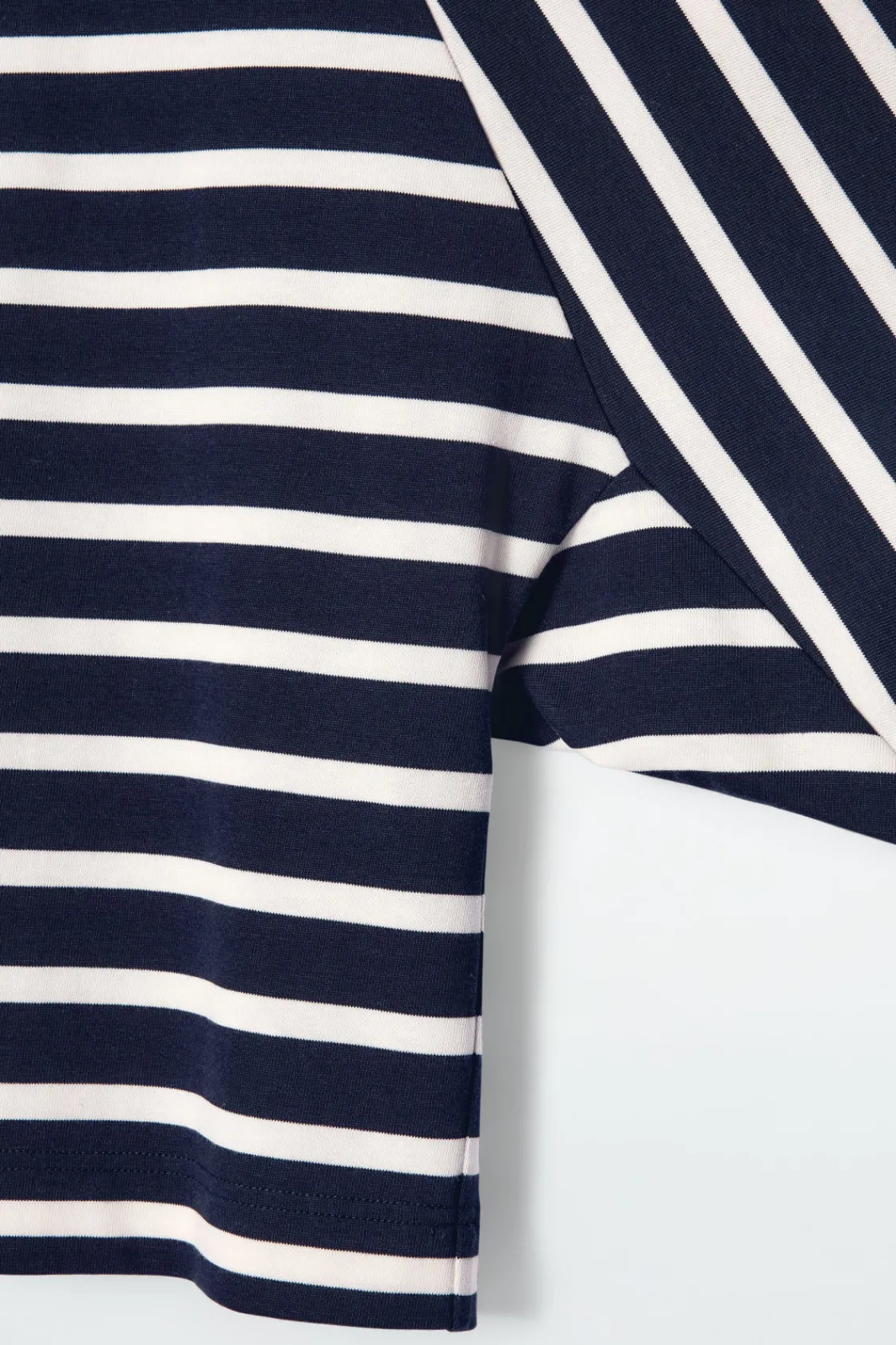 COS BOXY LONG-SLEEVED T-SHIRT-Women Tops