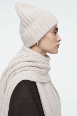COS CHUNKY RIBBED PURE CASHMERE SCARF-Women Hats & Scarves | Cashmere