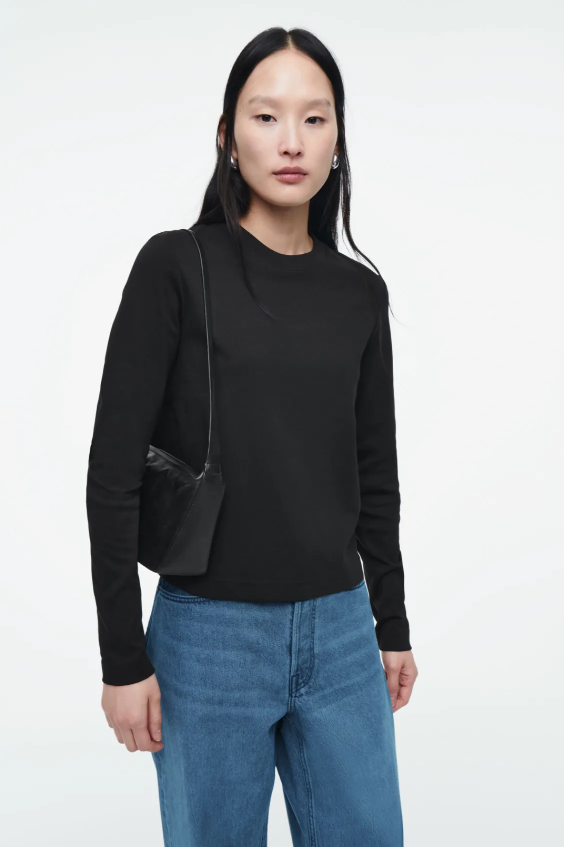COS CLEAN CUT REGULAR LONG-SLEEVED T-SHIRT-Women T-Shirts | Tops
