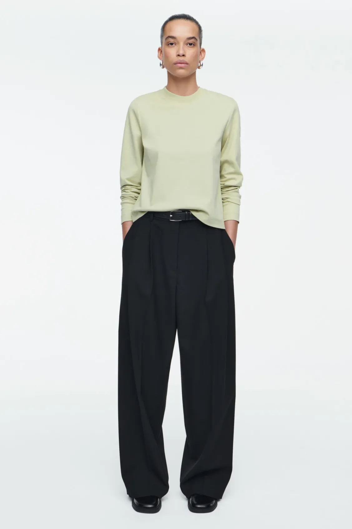 COS CLEAN CUT REGULAR LONG-SLEEVED T-SHIRT-Women T-Shirts | Tops