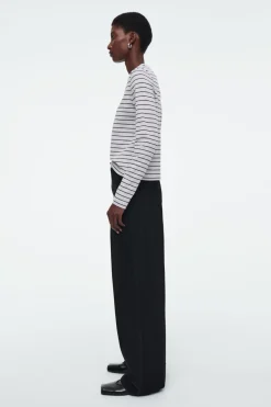 COS CLEAN CUT REGULAR LONG-SLEEVED T-SHIRT-Women T-Shirts | Tops