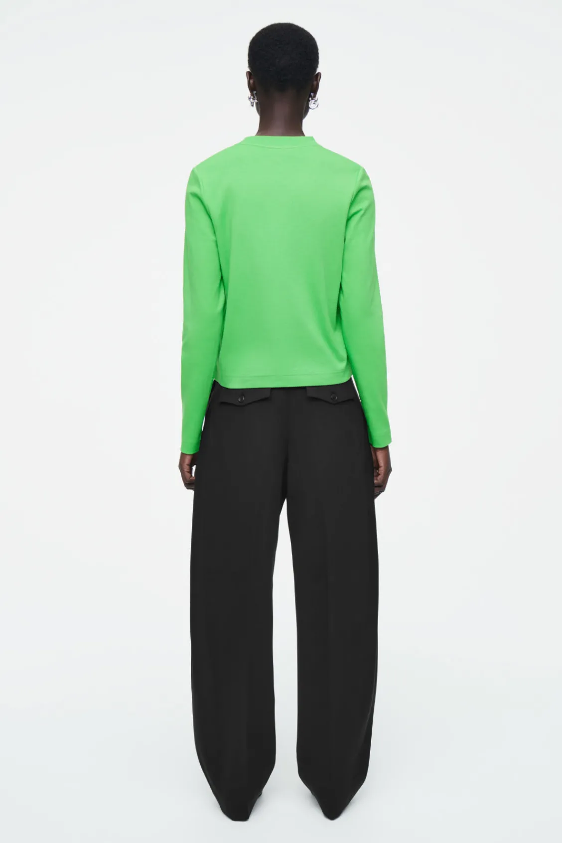 COS CLEAN CUT REGULAR LONG-SLEEVED T-SHIRT-Women T-Shirts | Tops