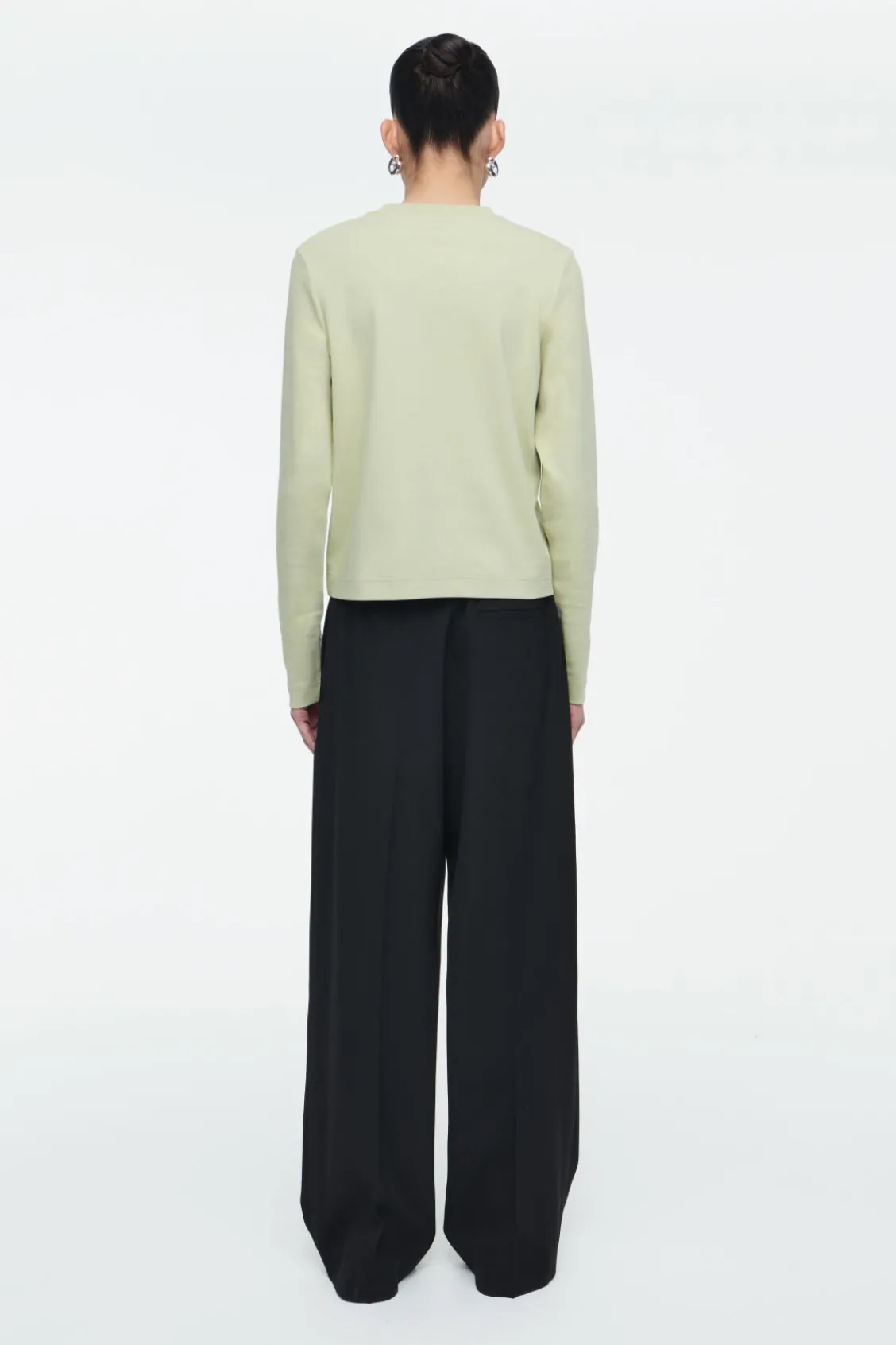 COS CLEAN CUT REGULAR LONG-SLEEVED T-SHIRT-Women T-Shirts | Tops