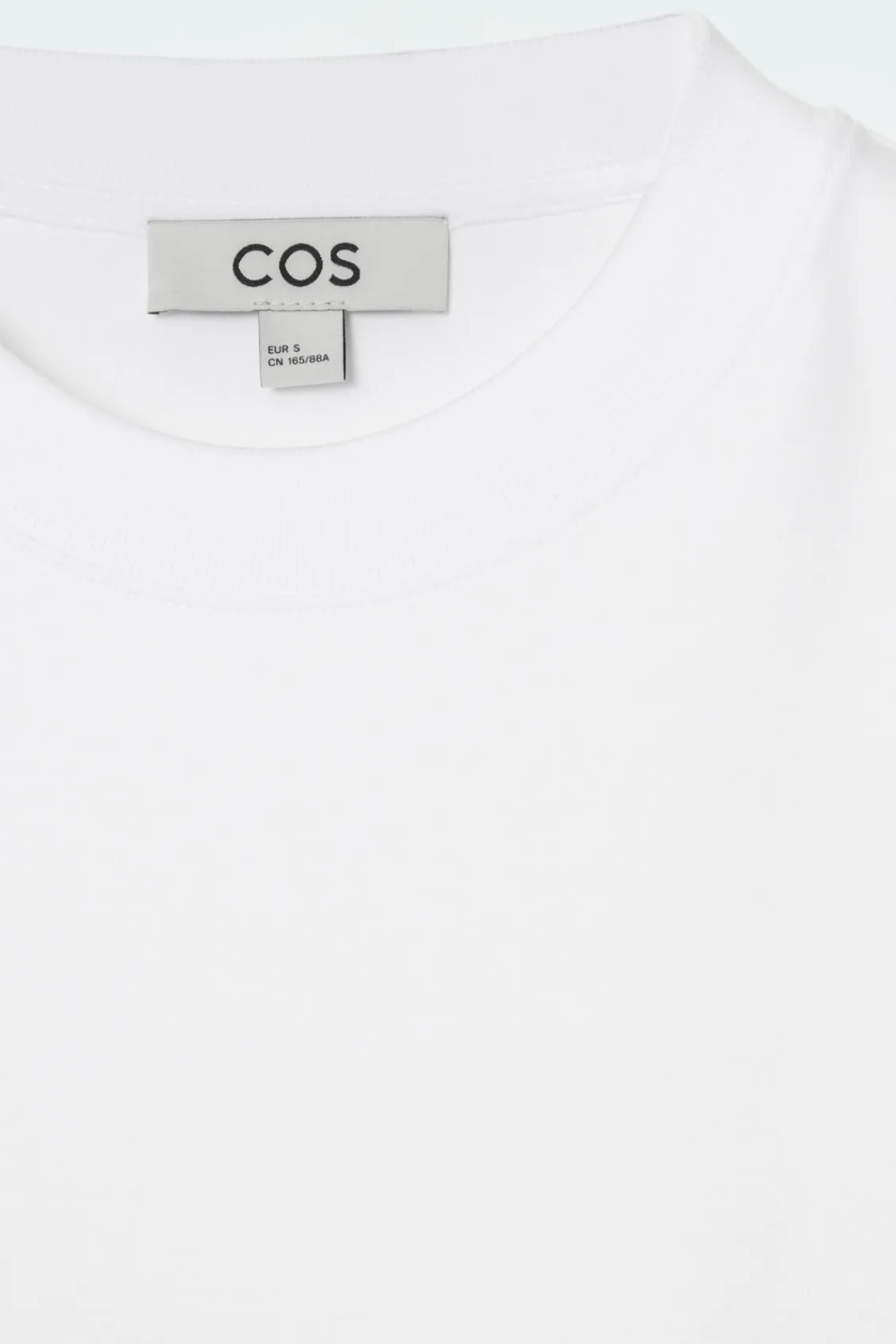 COS CLEAN CUT REGULAR LONG-SLEEVED T-SHIRT-Women T-Shirts | Tops