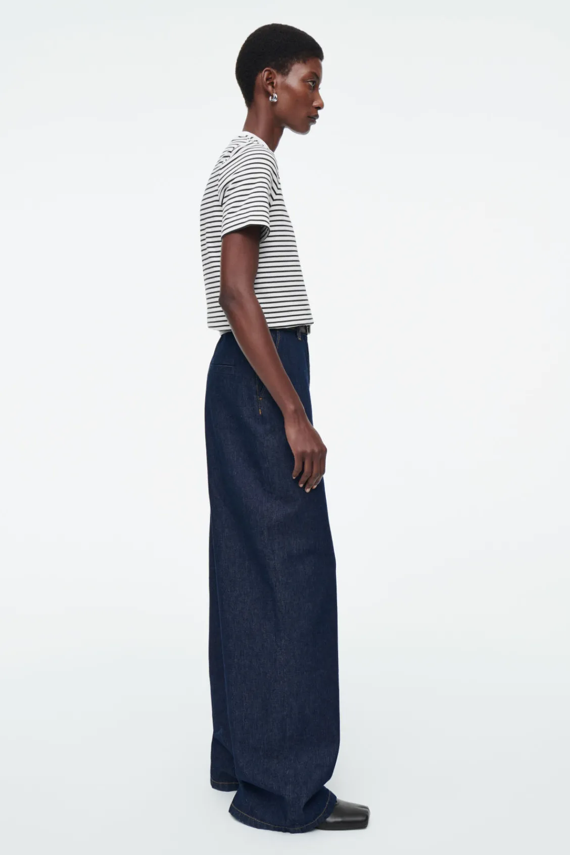 COS CLEAN CUT REGULAR T-SHIRT-Women T-Shirts | Tops