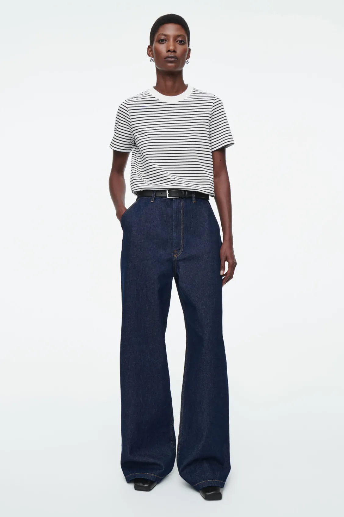 COS CLEAN CUT REGULAR T-SHIRT-Women T-Shirts | Tops