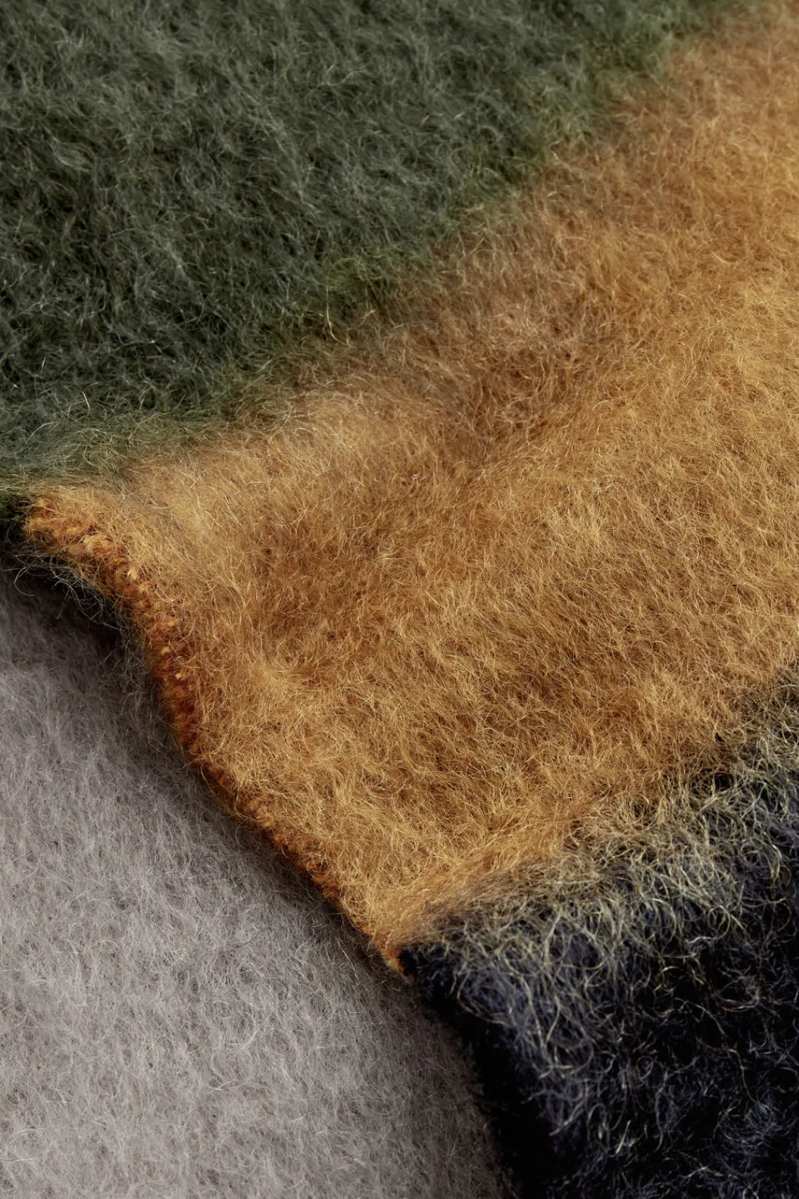 COS COLOUR-BLOCK MOHAIR SCARF- Hats & Scarves