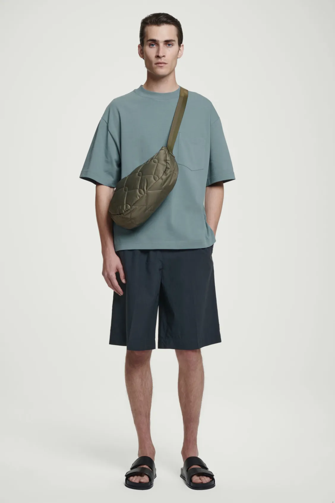 COS ELASTICATED COTTON SHORTS- Pants