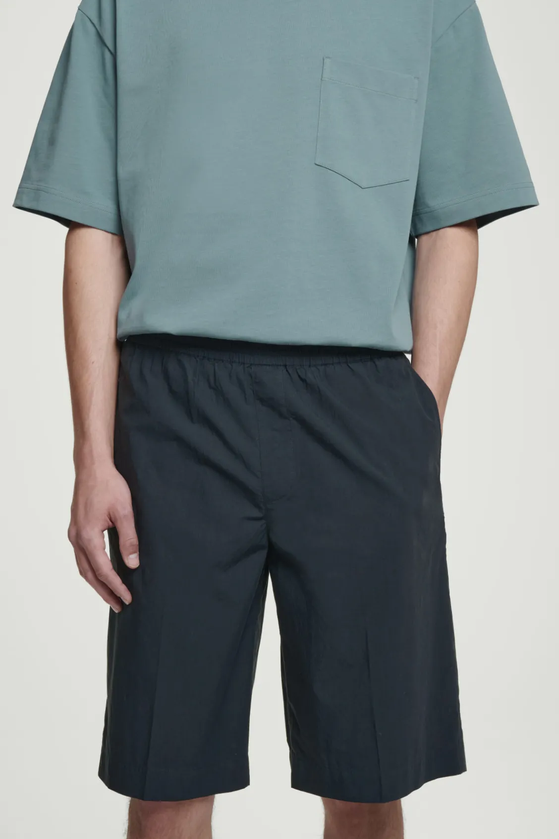 COS ELASTICATED COTTON SHORTS- Pants