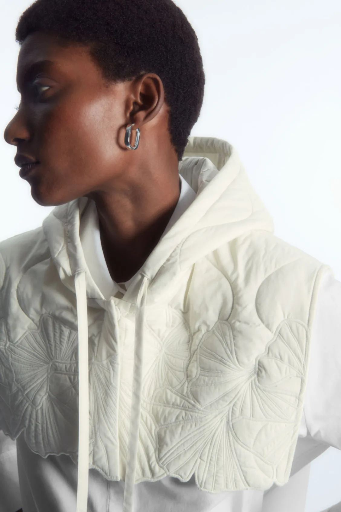 COS EMBROIDERED QUILTED HOOD-Women Hats & Scarves | Capes & Hybrids