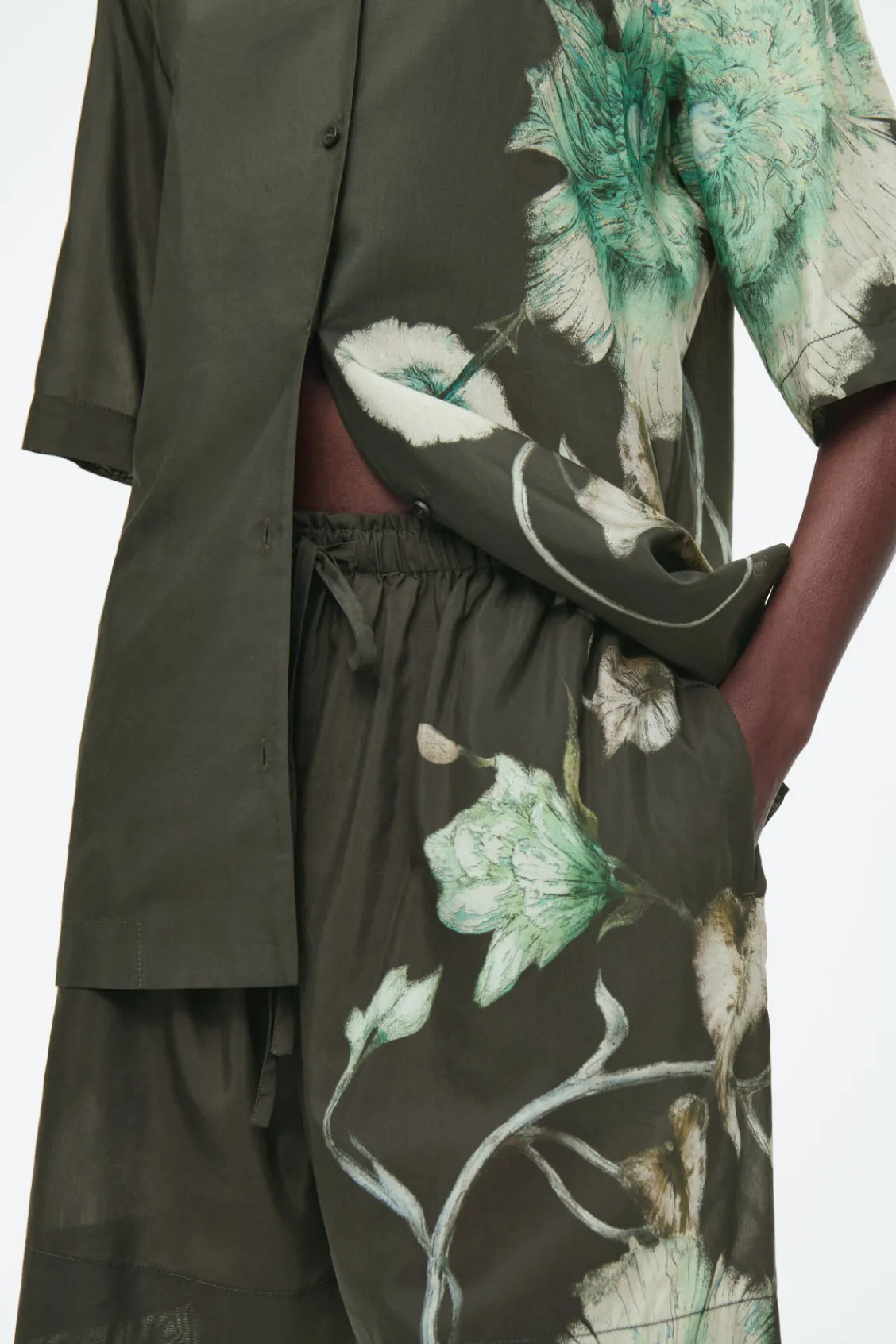 COS FLORAL DRAWSTRING SHORTS-Women Pants