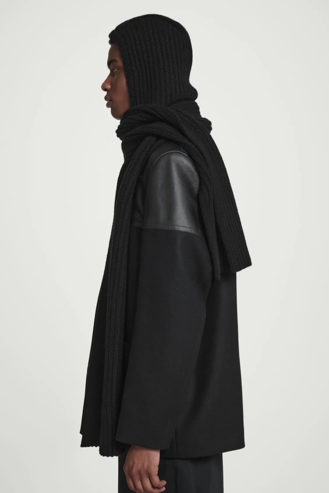 COS HOODED RIBBED CASHMERE-BLEND SCARF- Hats & Scarves | Cashmere