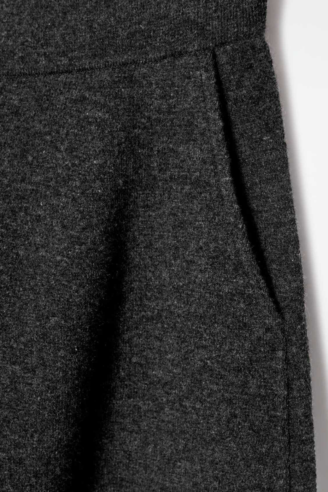 COS MERINO WOOL BARREL-LEG TROUSERS-Women Pants | Sweaters & Cardigans