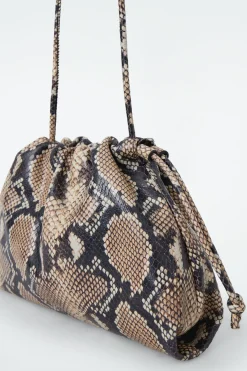 COS MINI CAVATELLI CLUTCH - LEATHER-Women Bags