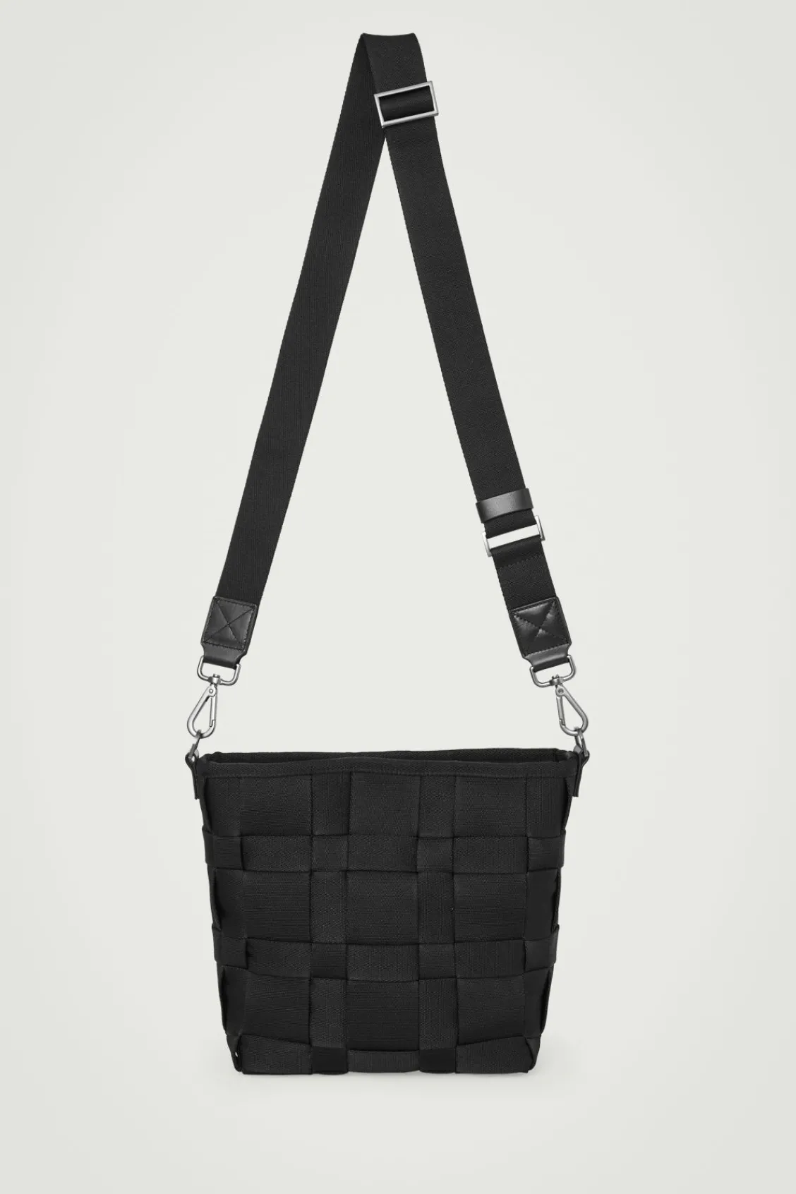 COS MINI WOVEN CROSSBODY - WEBBING- Bags & Wallets