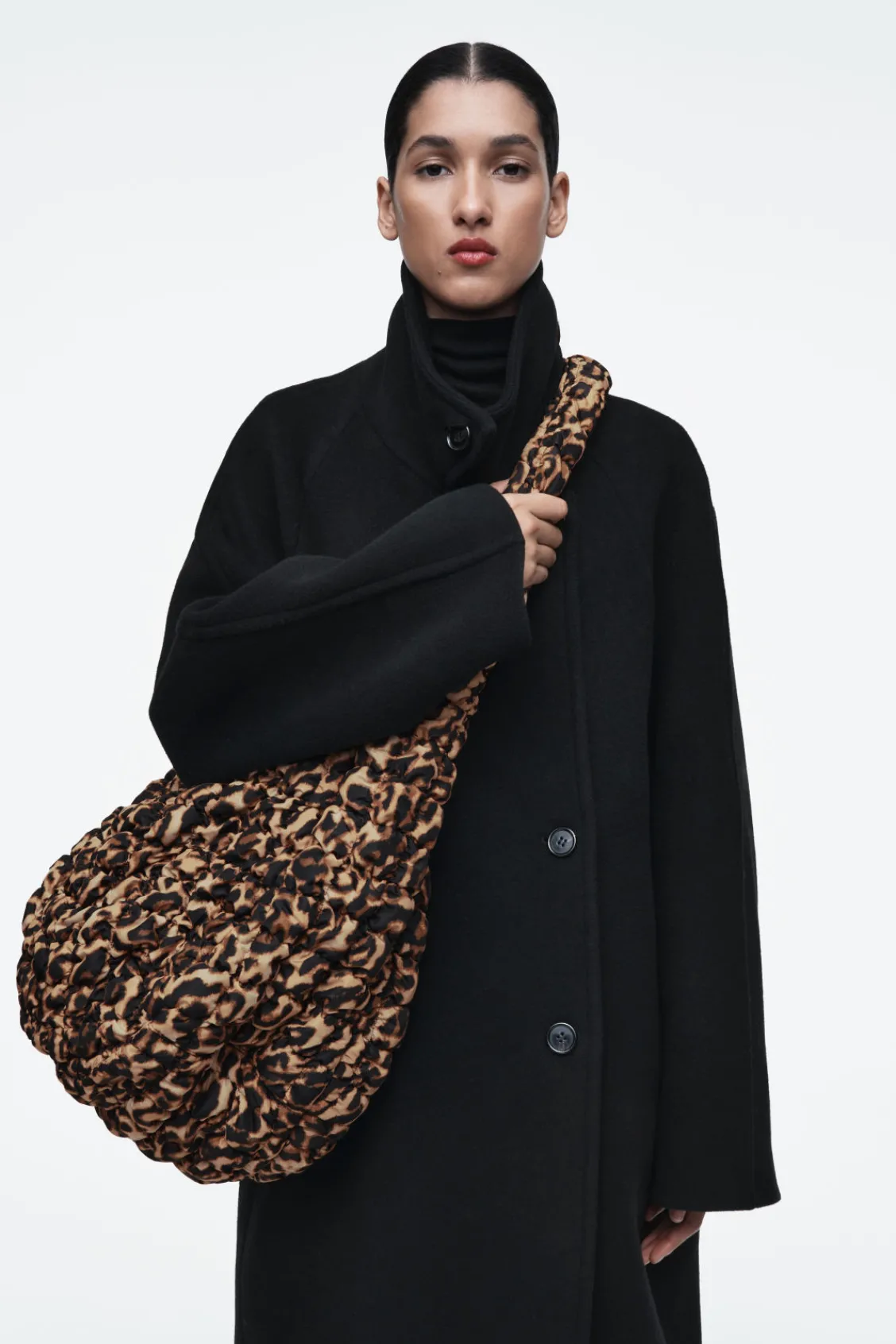 COS OVERSIZED QUILTED CROSSBODY-Women Bags | Bags & Wallets
