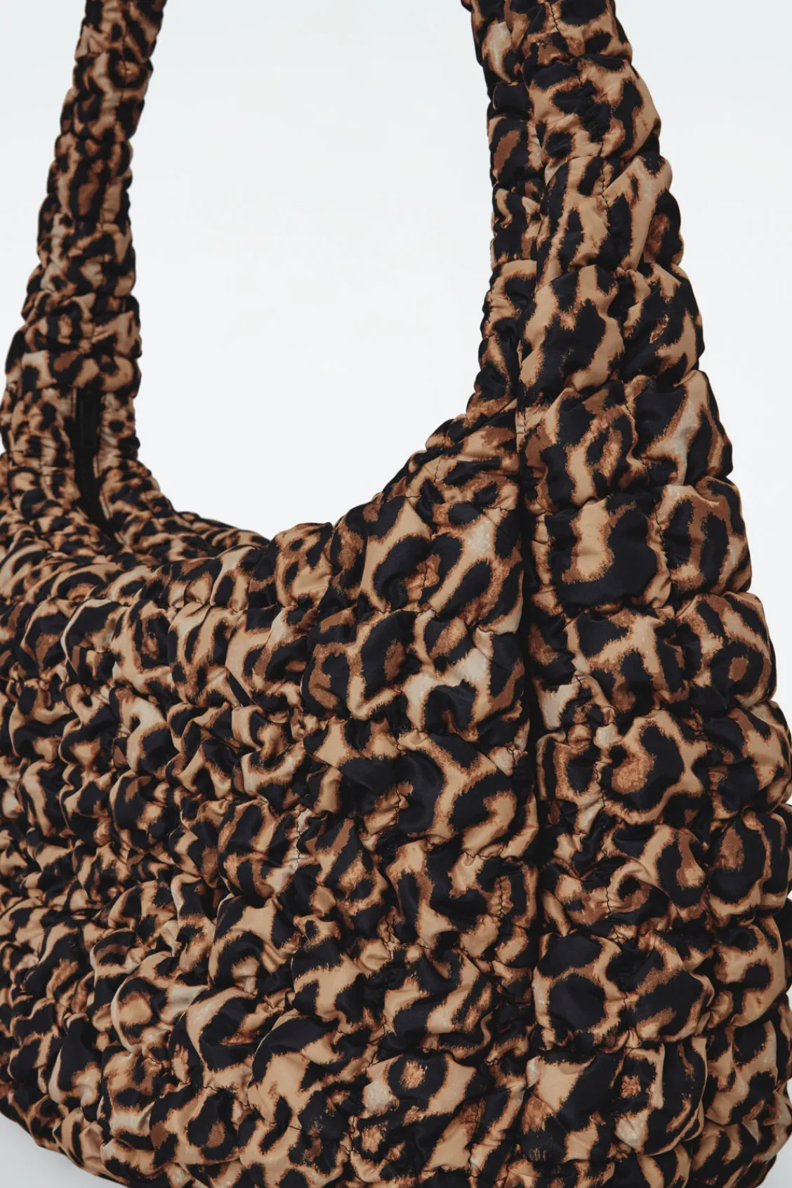 COS OVERSIZED QUILTED CROSSBODY-Women Bags | Bags & Wallets
