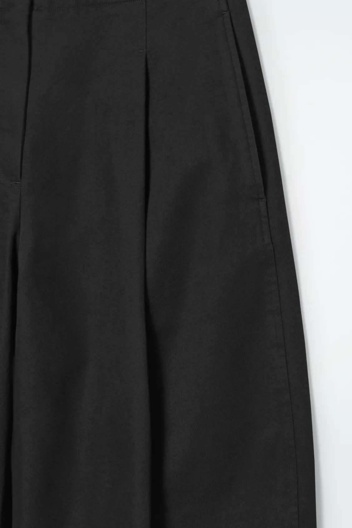 COS PLEATED BARREL-LEG CHINOS-Women Pants
