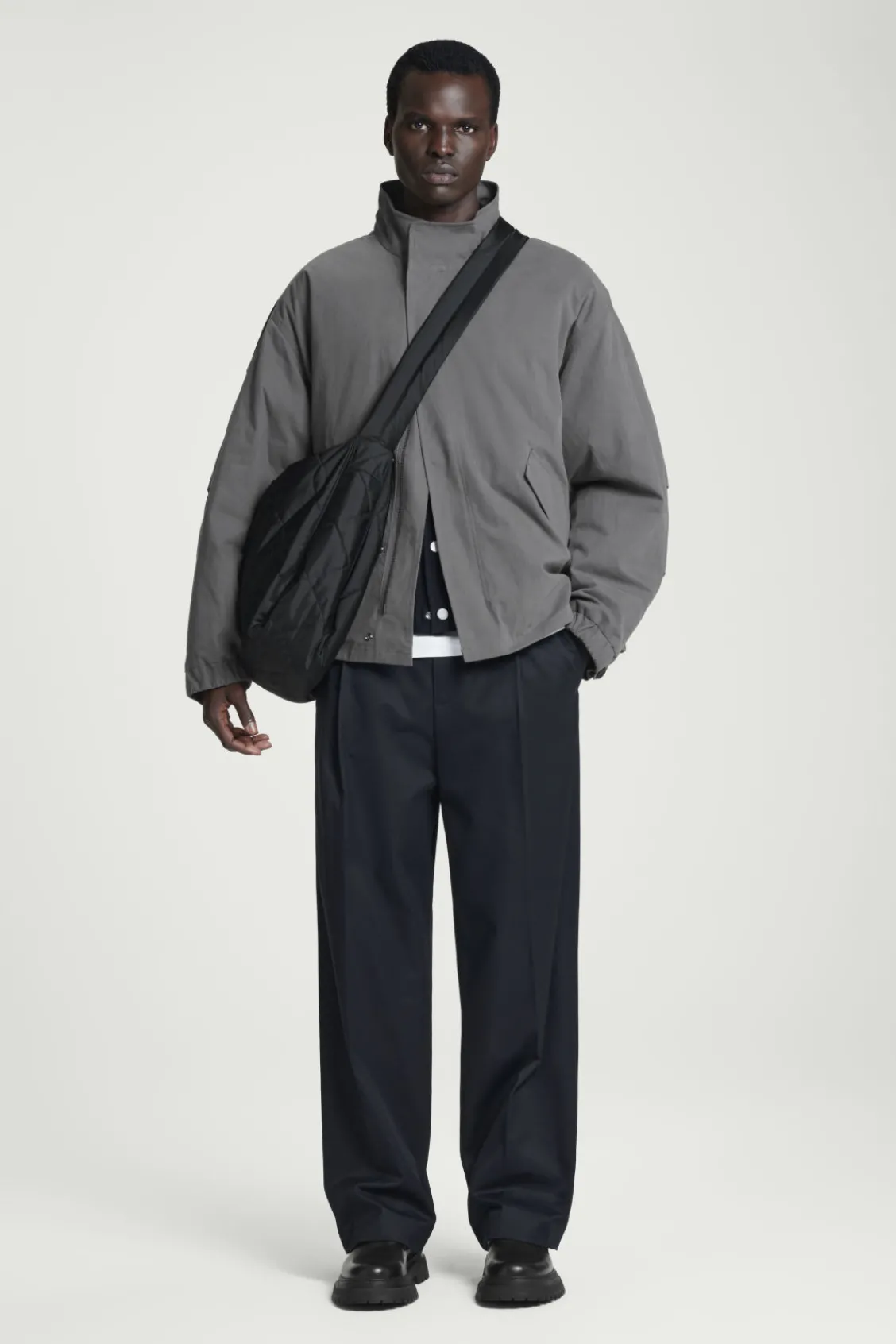COS QUILTED CROSSBODY MESSENGER - NYLON- Bags & Wallets