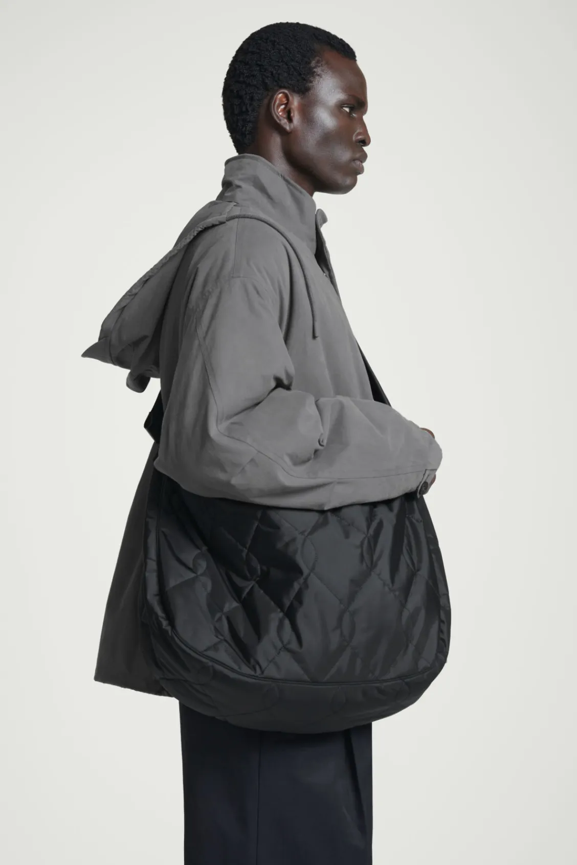 COS QUILTED CROSSBODY MESSENGER - NYLON- Bags & Wallets