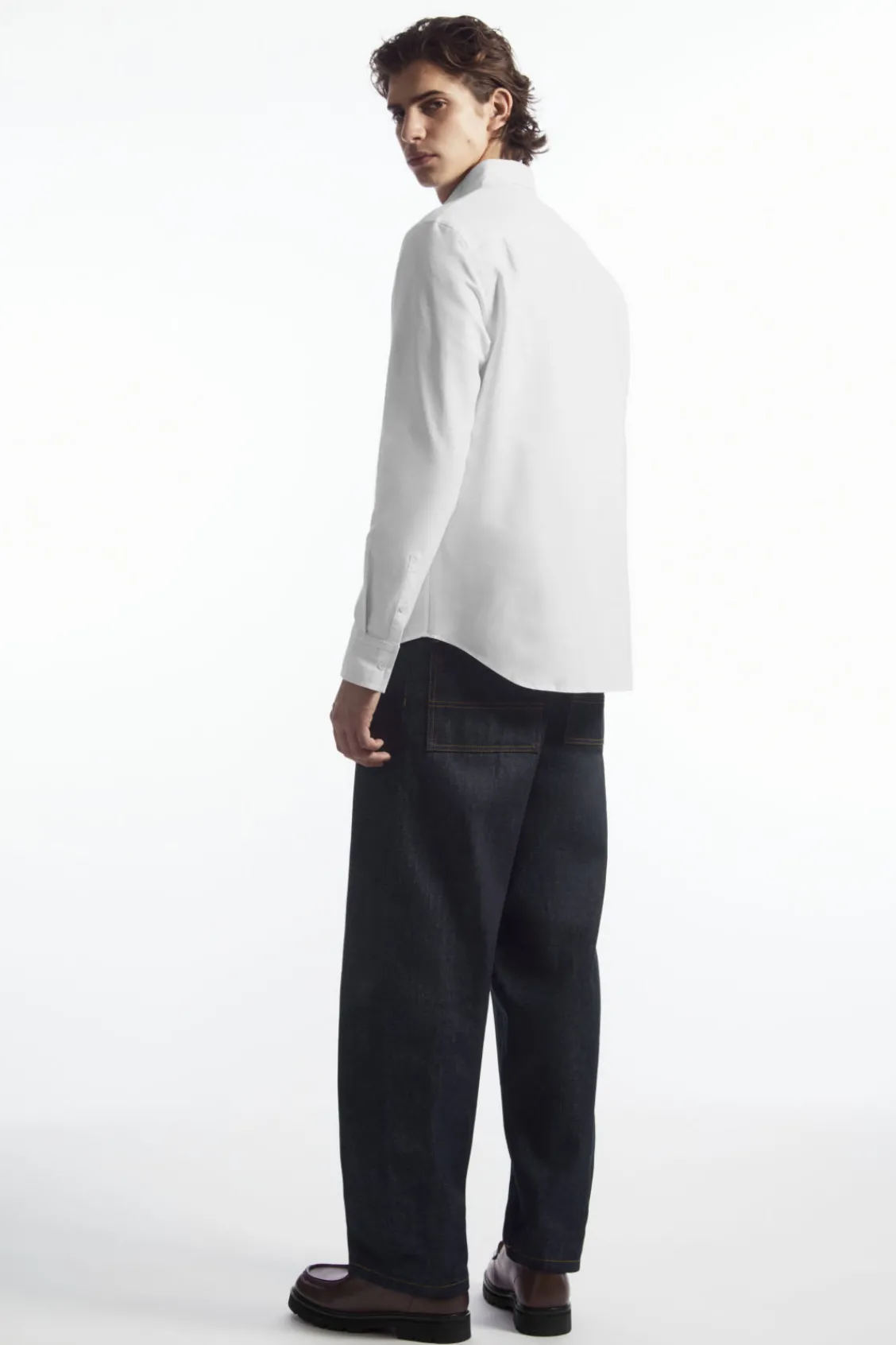COS REGULAR BUTTON-DOWN COLLAR COTTON OXFORD SHIRT- Shirts