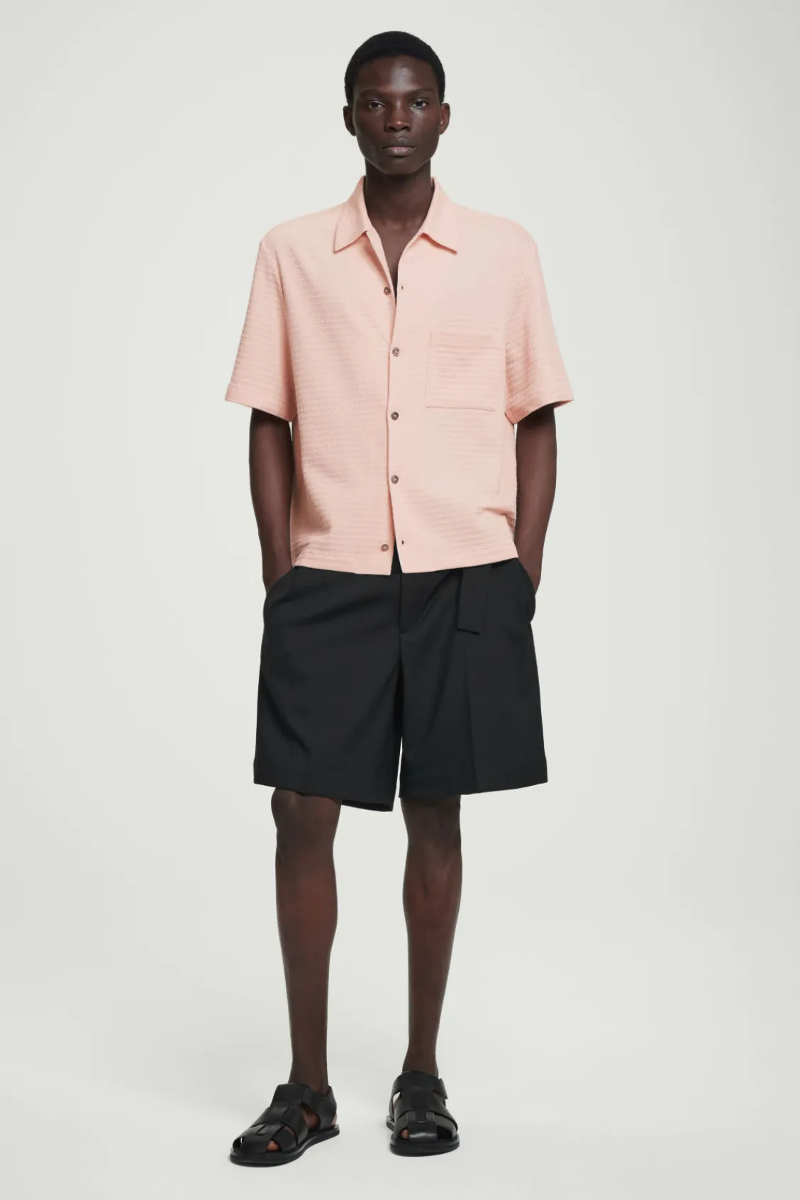 COS REGULAR SEERSUCKER COTTON SHORT-SLEEVED SHIRT- Shirts