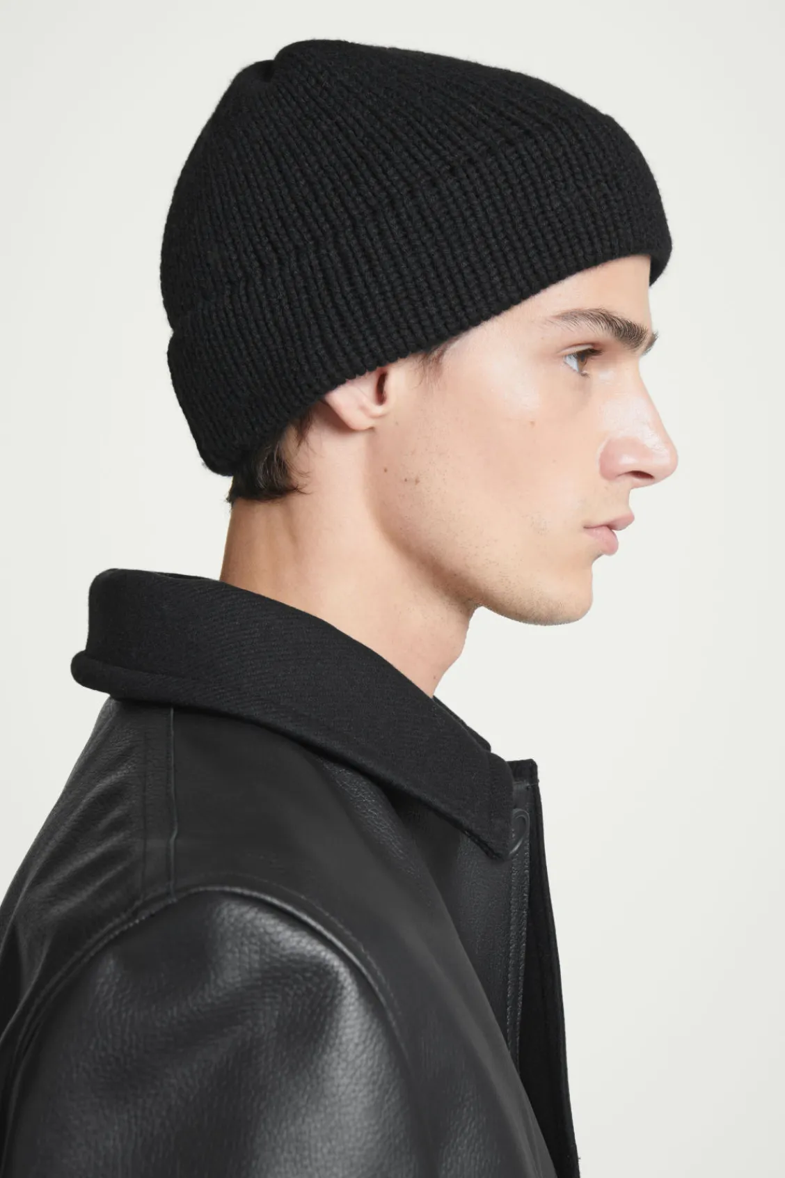 COS RIBBED CASHMERE-BLEND BEANIE- Hats & Scarves | Cashmere