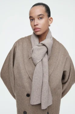 COS RIBBED WOOL AND CASHMERE SCARF-Women Hats & Scarves | Cashmere