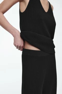 COS RIBBED-KNIT BERMUDA SHORTS-Women Pants | Sweaters & Cardigans