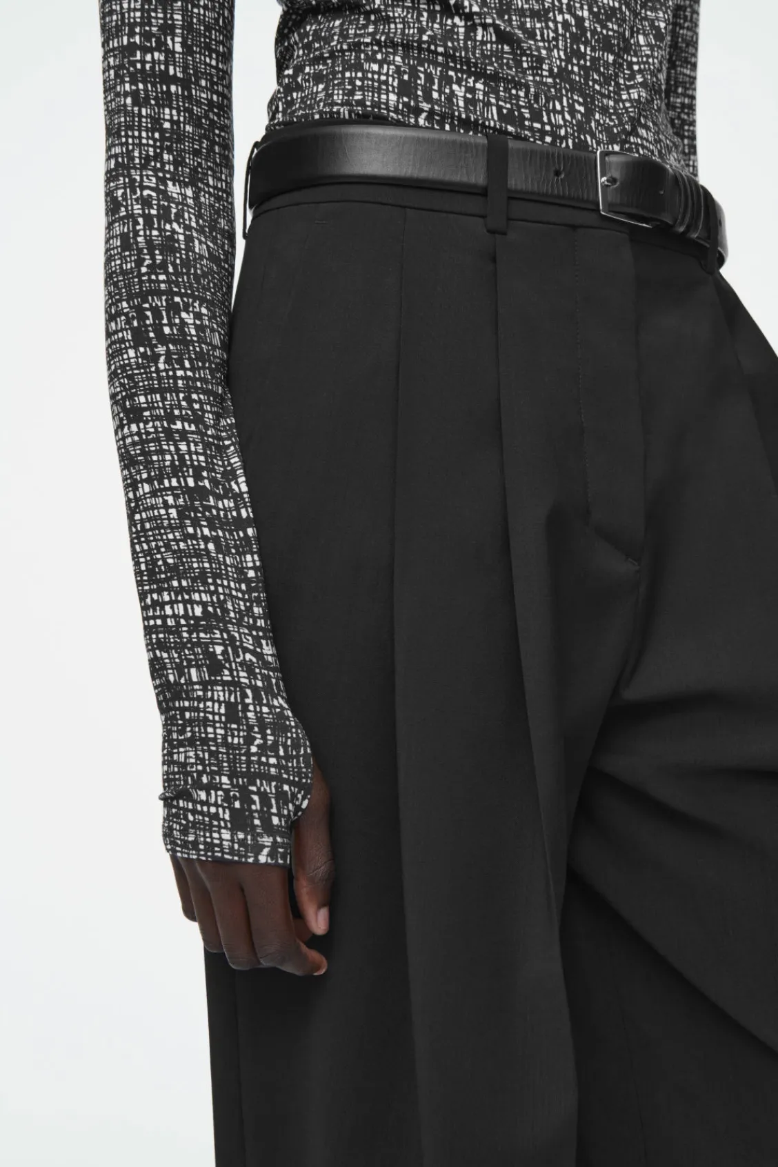 COS SLIM LONG-SLEEVE TOP-Women Tops