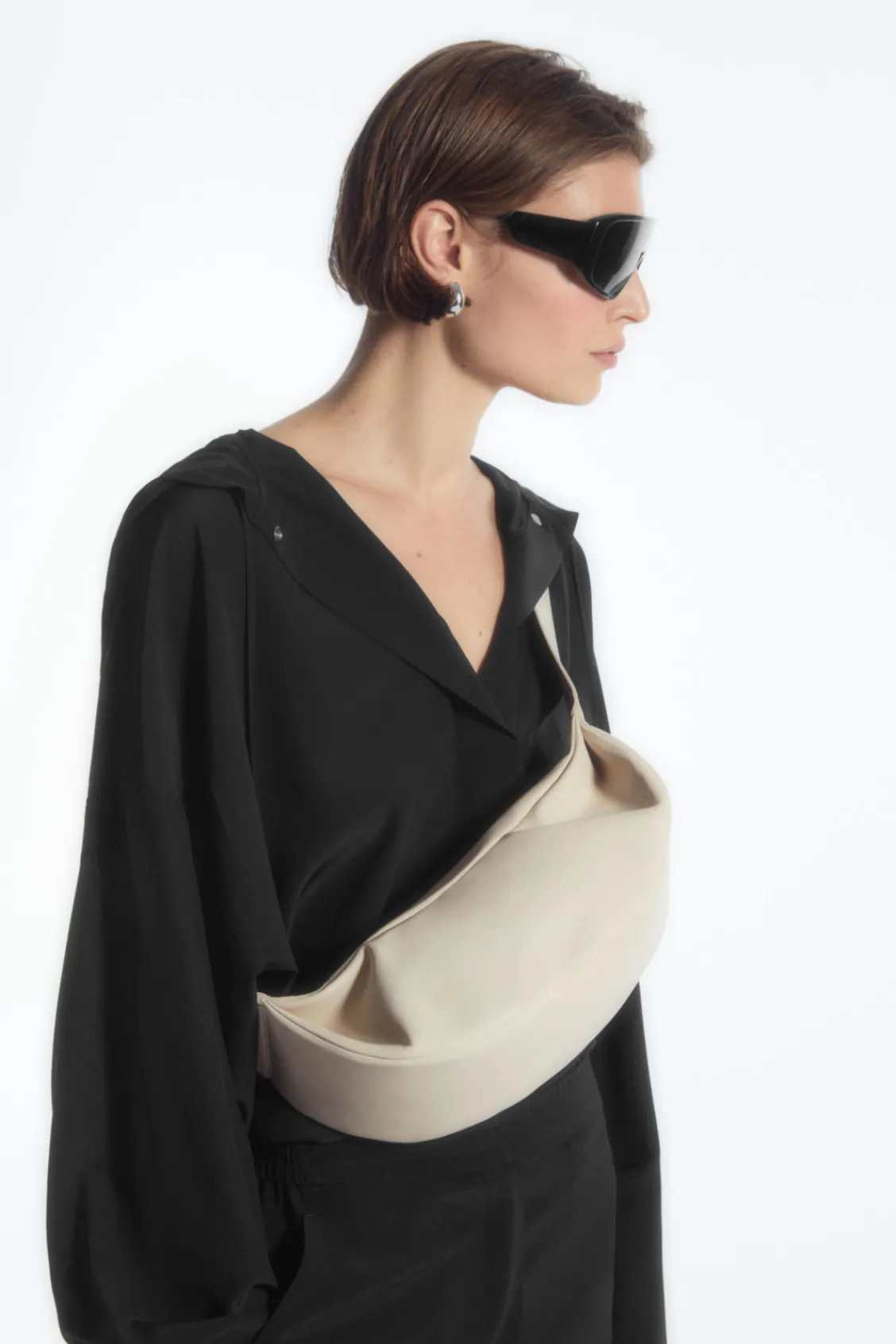 COS SWING CROSSBODY - LEATHER-Women Bags & Wallets | Bags