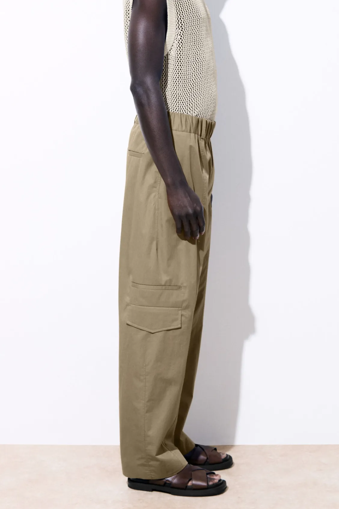 COS THE BARREL-LEG CARGO PANTS- Pants
