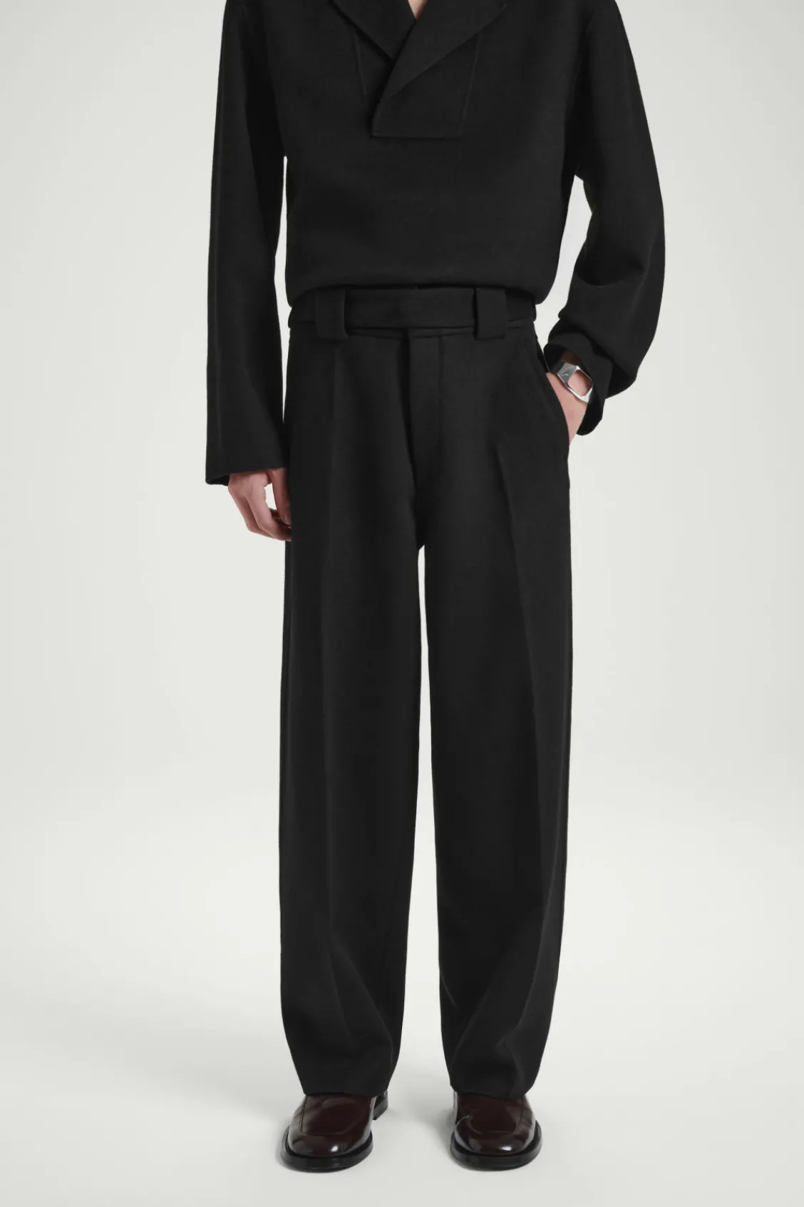 COS THE BARREL-LEG PANTS- Pants