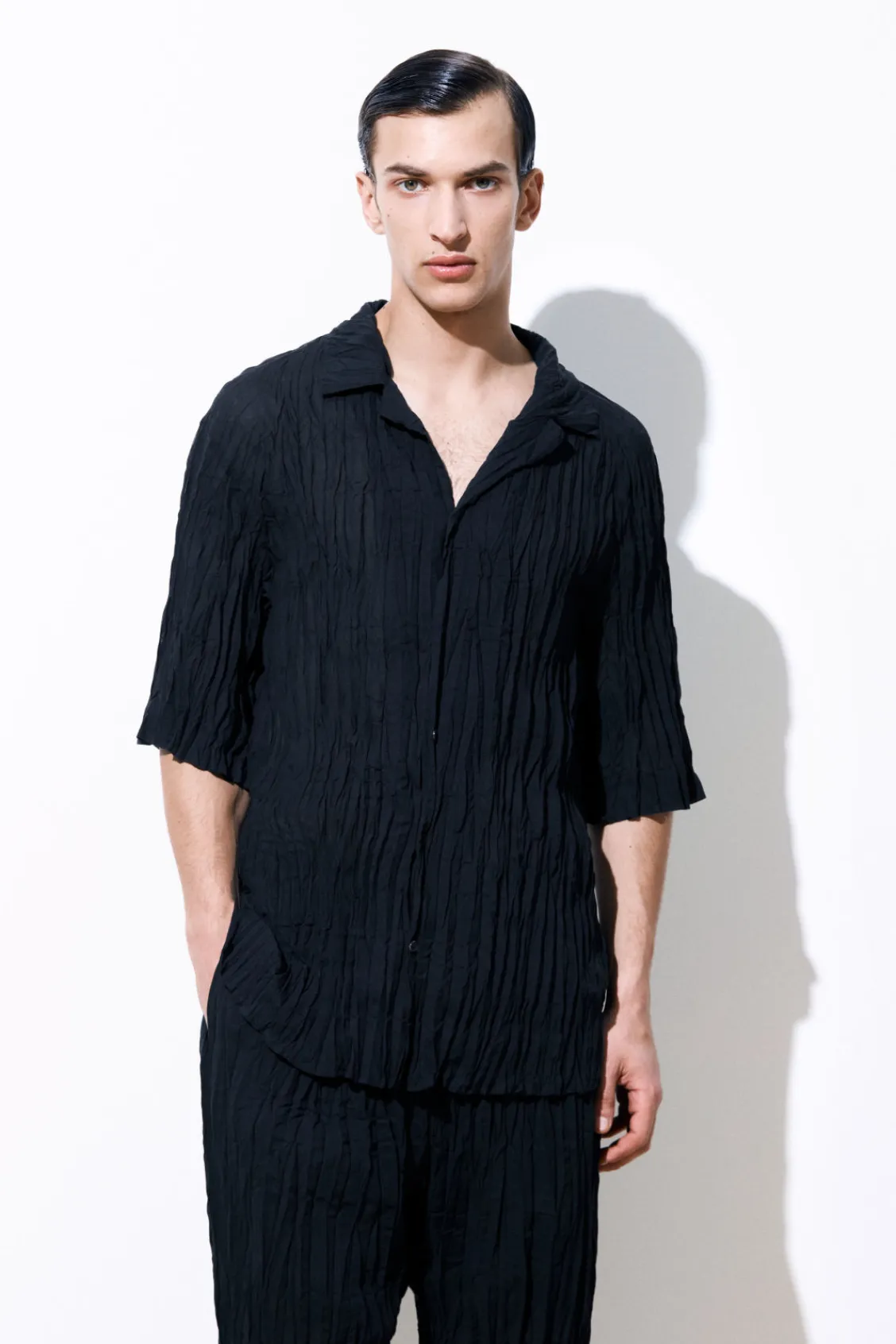COS THE CRINKLED WOOL RESORT SHIRT- Shirts