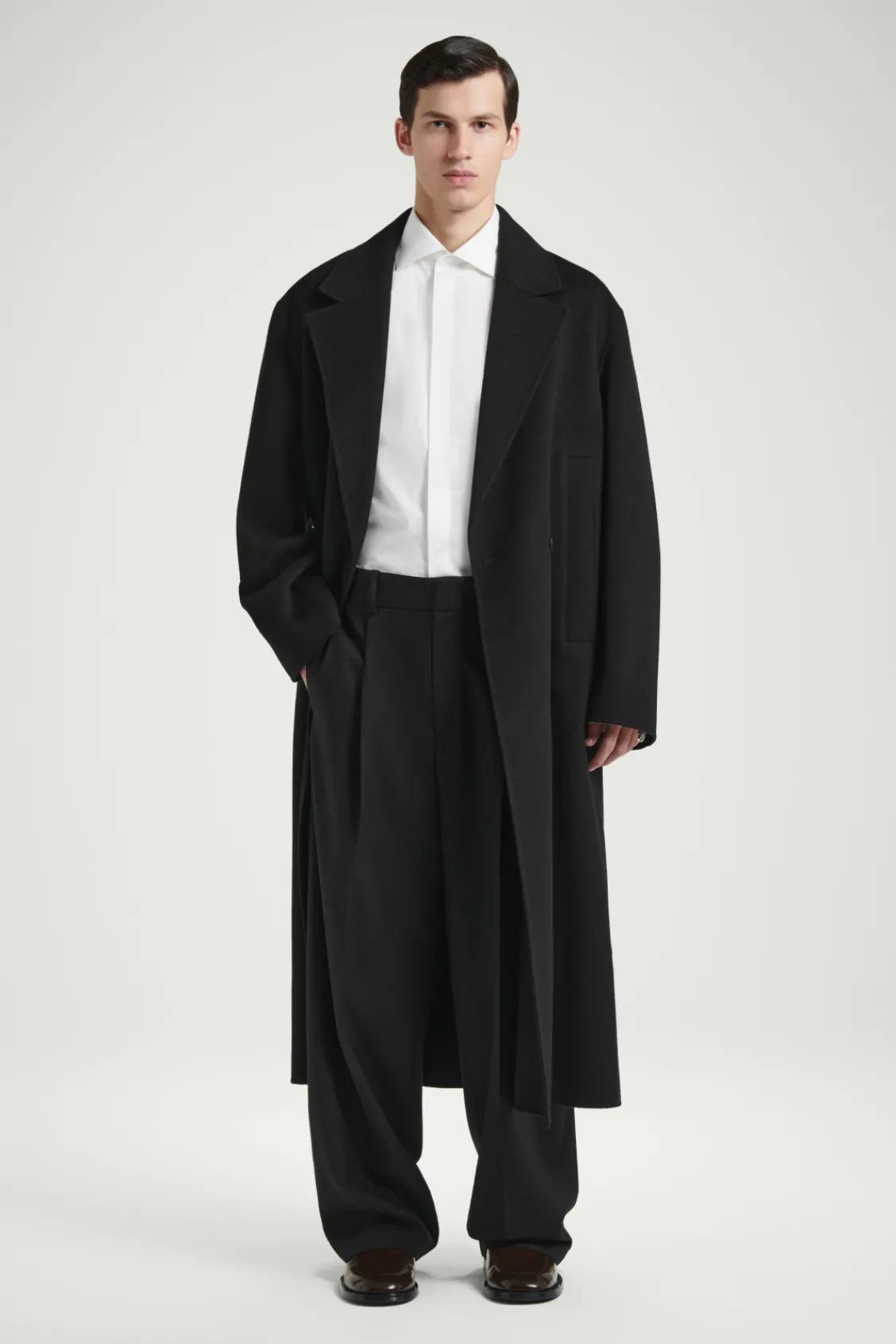 COS THE CUTAWAY-COLLAR SHIRT- Shirts