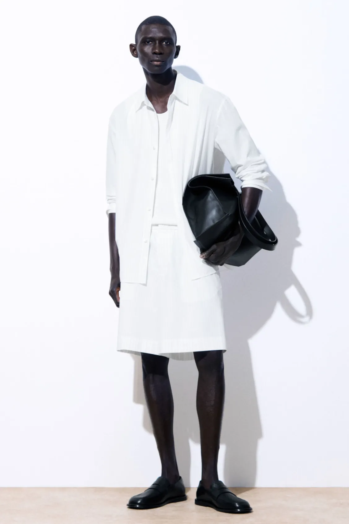 COS THE PINSTRIPED SHORTS- Pants