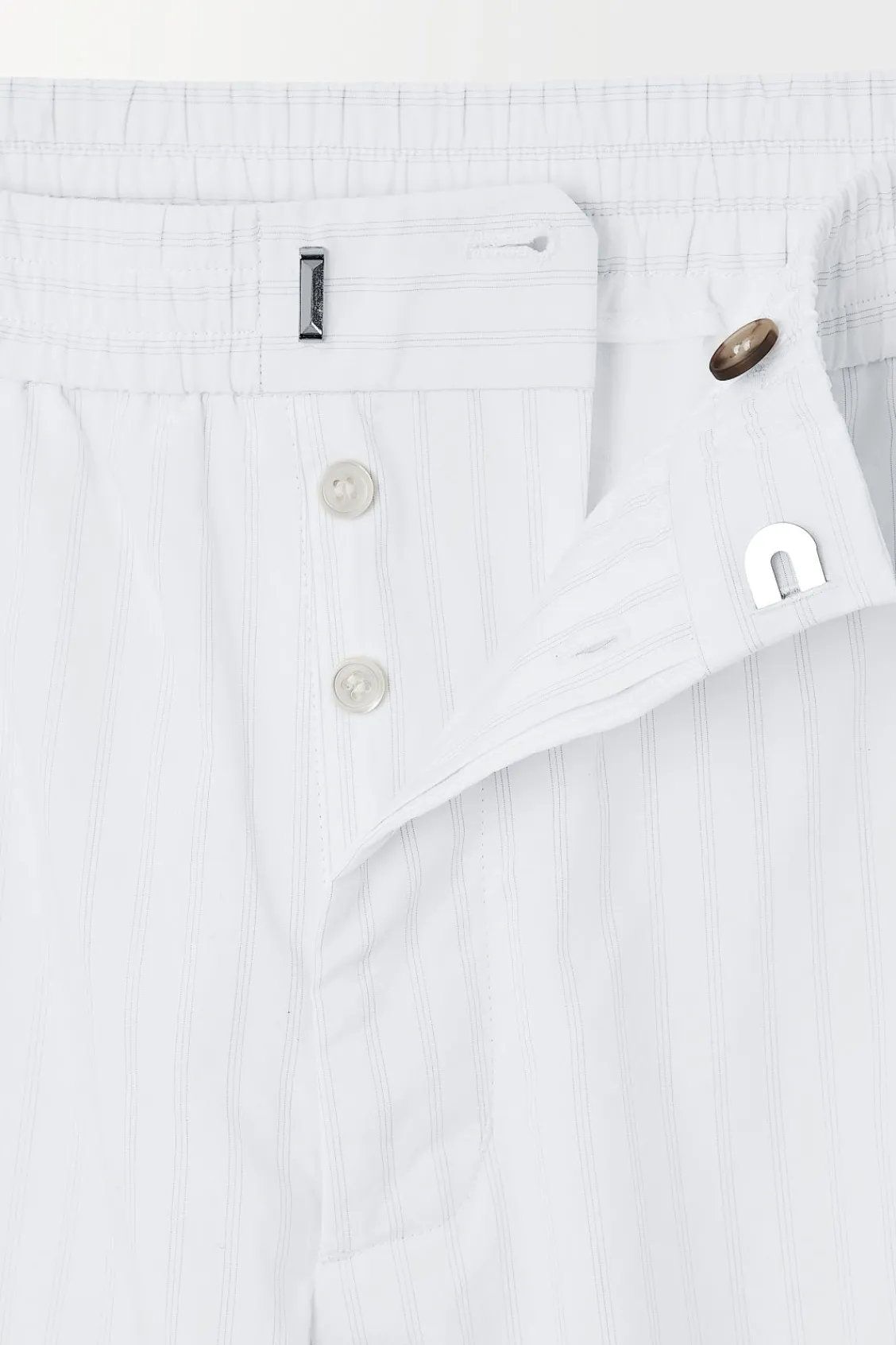COS THE PINSTRIPED SHORTS- Pants