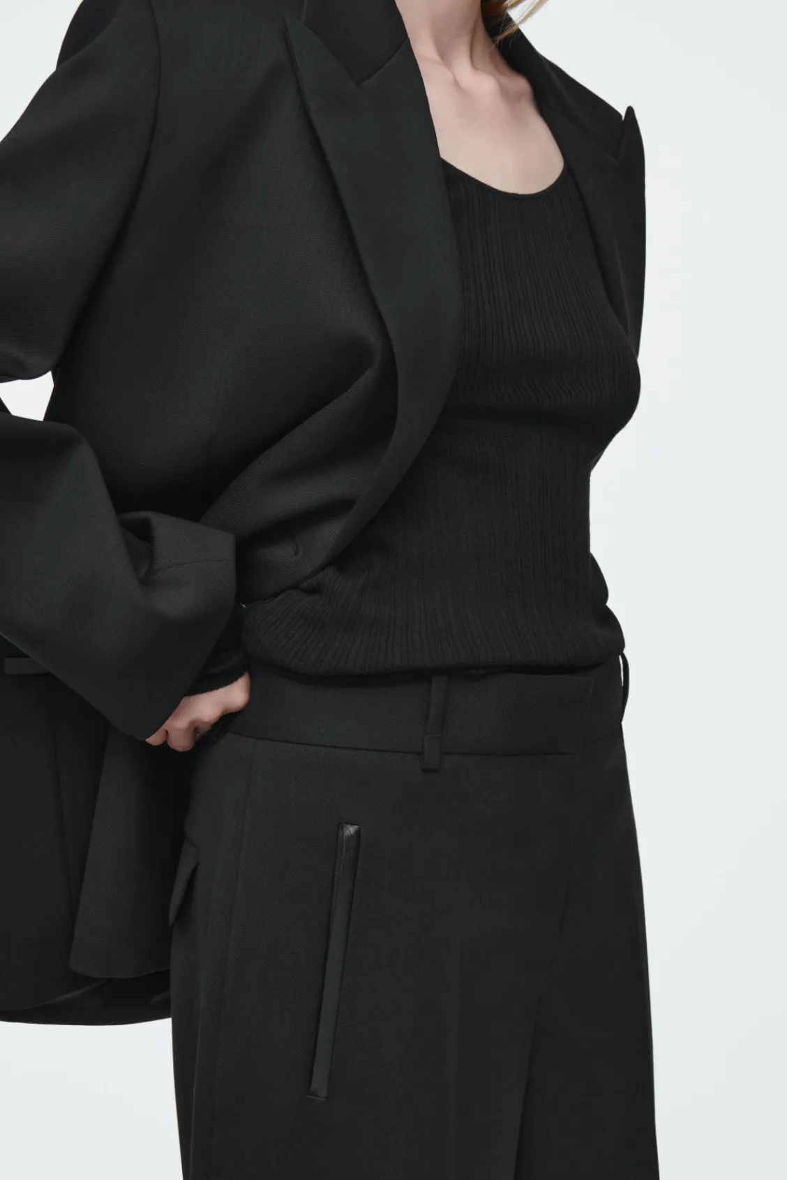 COS THE TAILORED BARREL-LEG PANTS-Women Pants