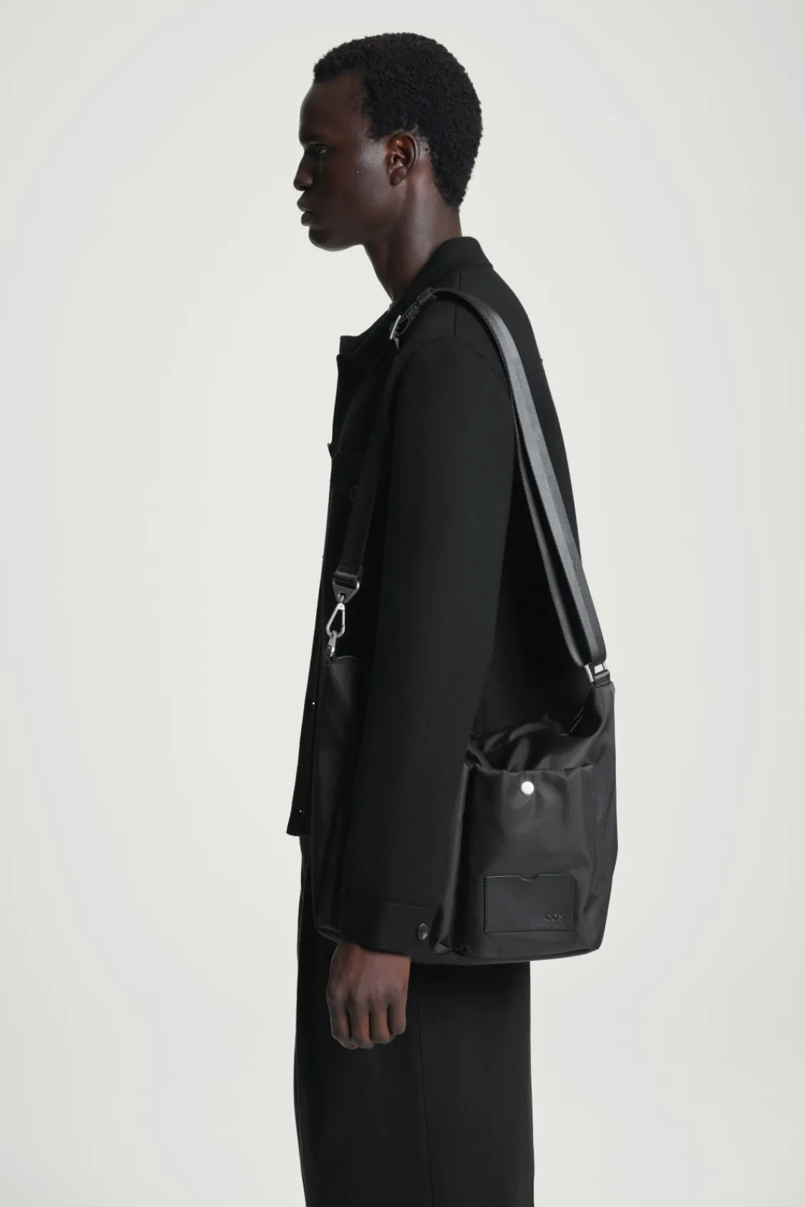 COS UTILITY MESSENGER - NYLON- Bags & Wallets