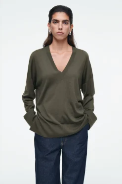 COS V-NECK MERINO WOOL SWEATER-Women Sweaters & Cardigans