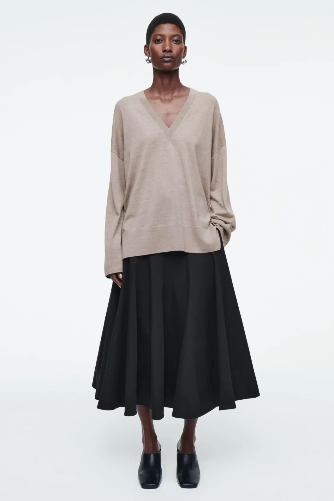 COS V-NECK MERINO WOOL SWEATER-Women Tops | Sweaters & Cardigans