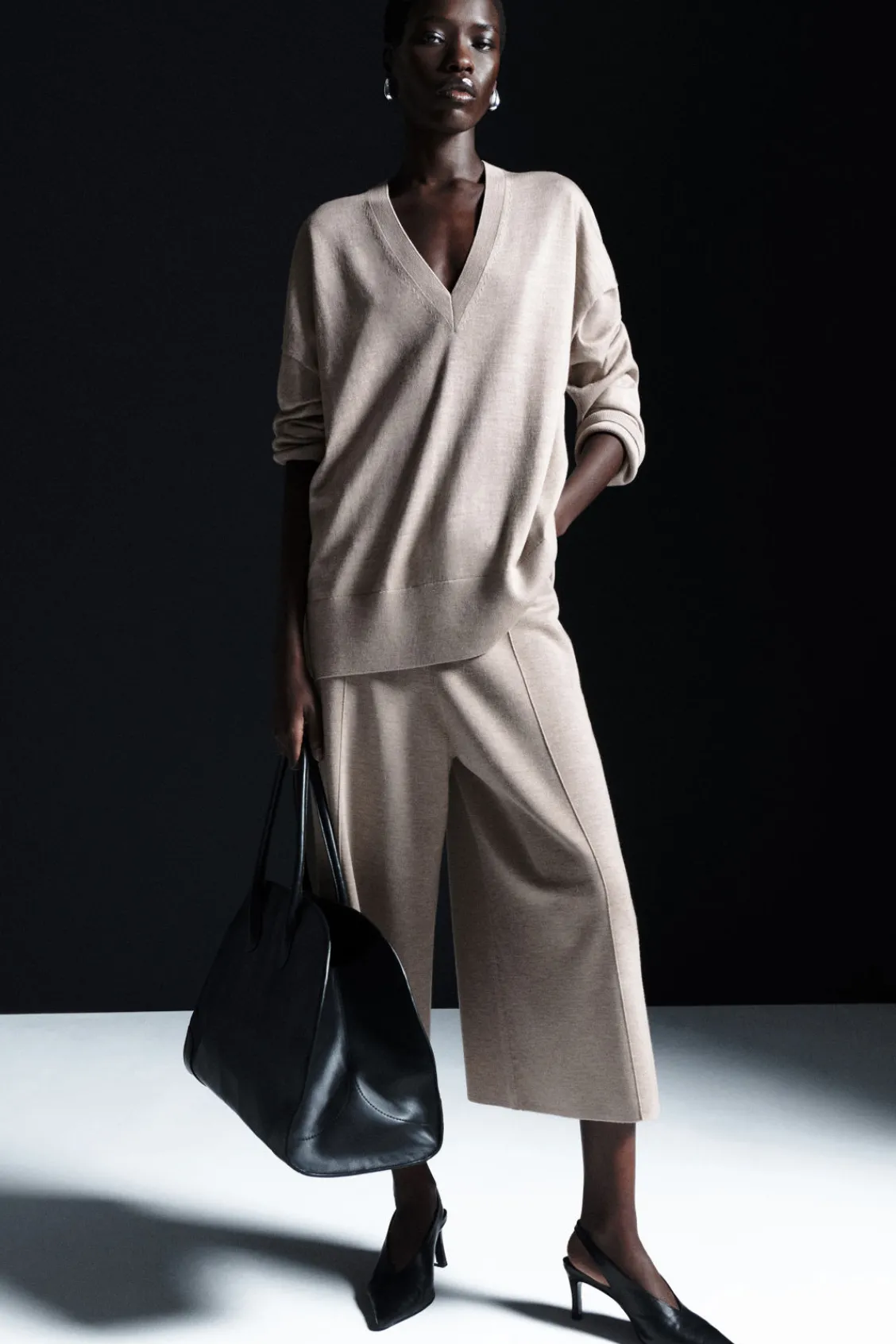 COS V-NECK MERINO WOOL SWEATER-Women Tops | Sweaters & Cardigans