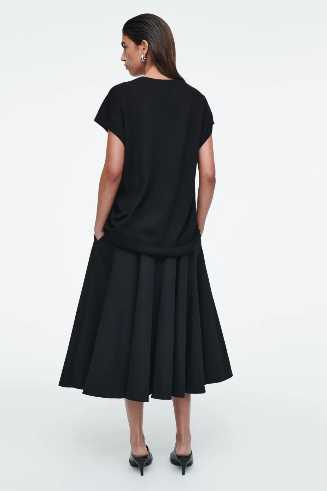 COS V-NECK MERINO WOOL TANK-Women Tops | Sweaters & Cardigans