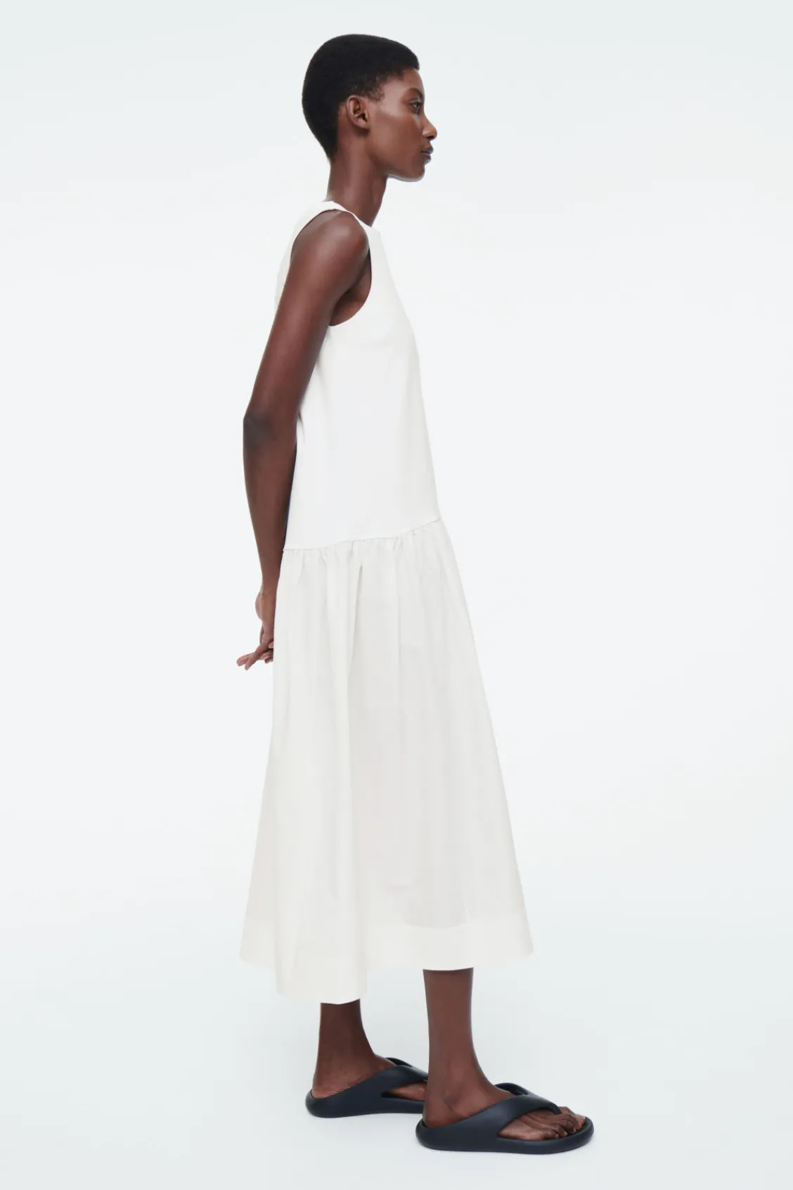 COS VOLUMINOUS SLEEVELESS MIDI DRESS-Women Dresses & Jumpsuits