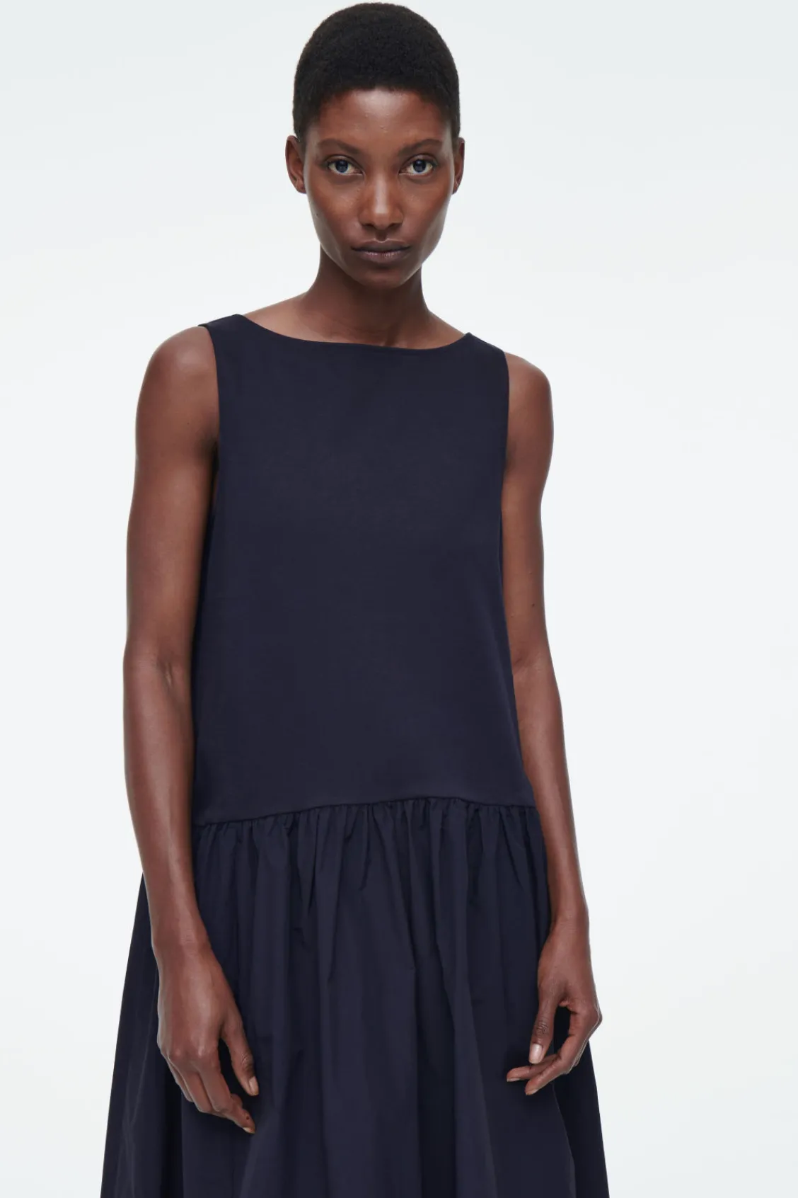 COS VOLUMINOUS SLEEVELESS MIDI DRESS-Women Dresses & Jumpsuits