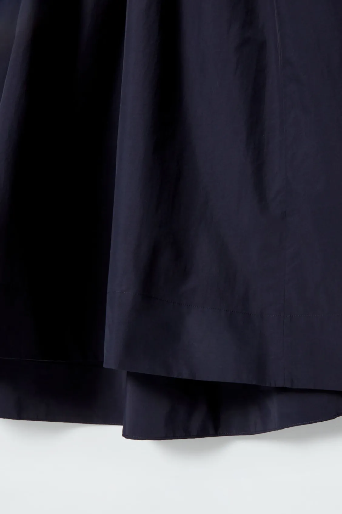 COS VOLUMINOUS SLEEVELESS MIDI DRESS-Women Dresses & Jumpsuits
