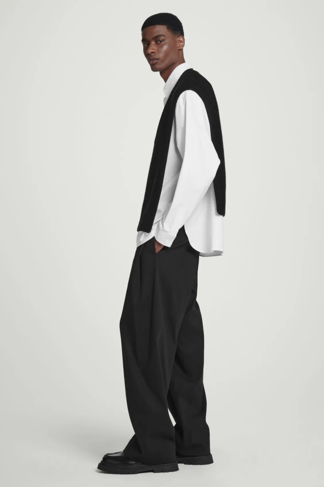 COS WOOL-CASHMERE V-NECK HYBRID TANK- Cashmere | Sweaters & Cardigans