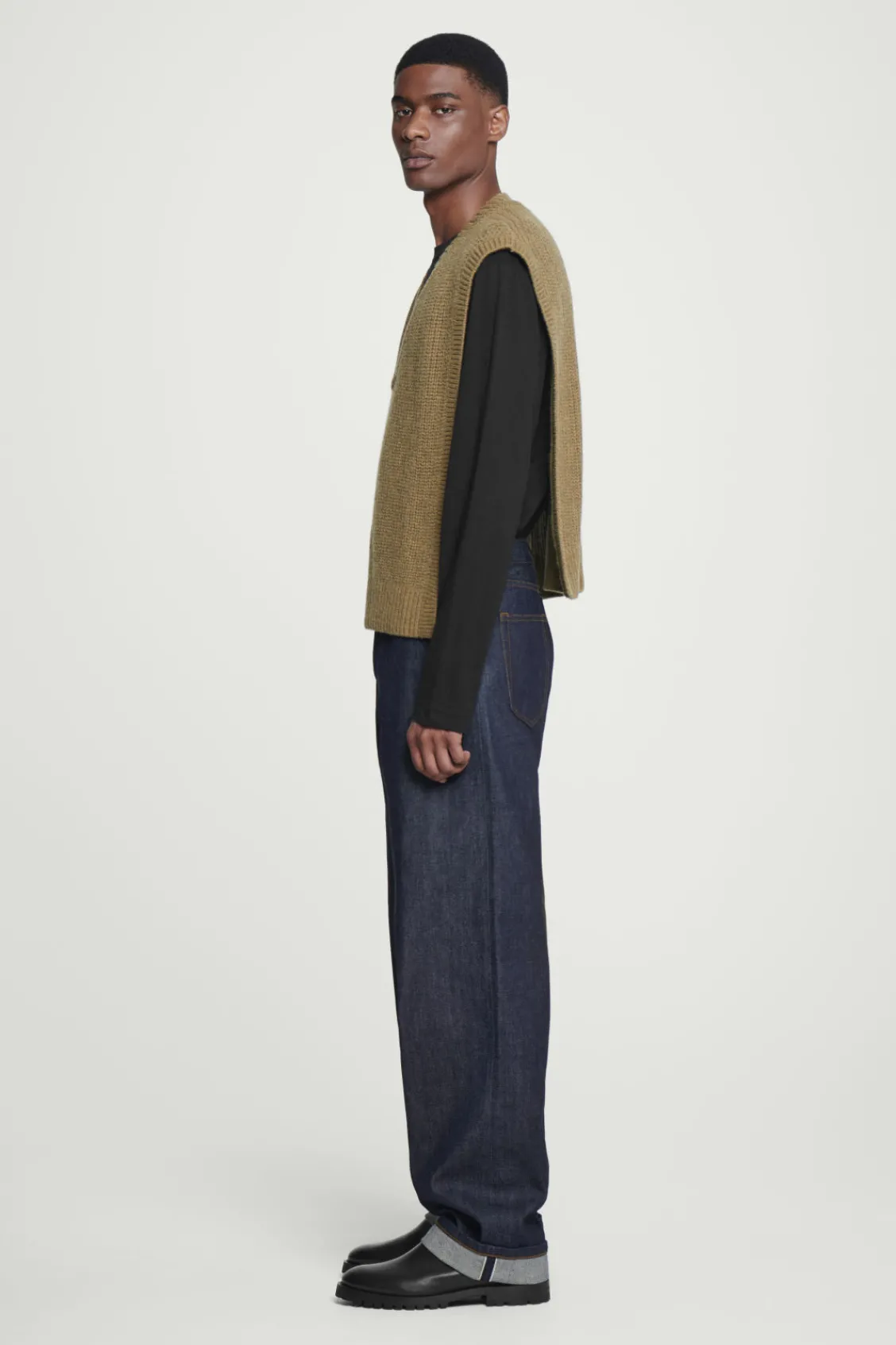 COS WOOL-CASHMERE V-NECK HYBRID TANK- Cashmere | Sweaters & Cardigans