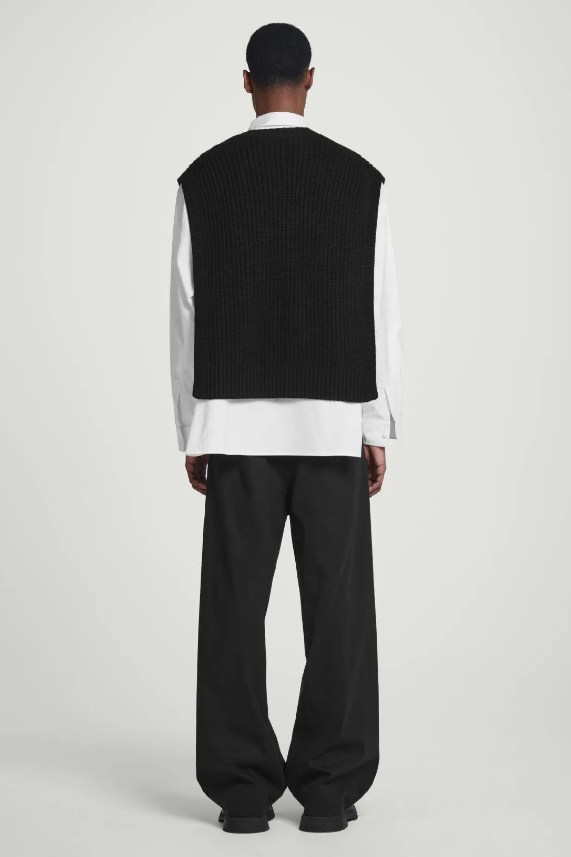 COS WOOL-CASHMERE V-NECK HYBRID TANK- Cashmere | Sweaters & Cardigans