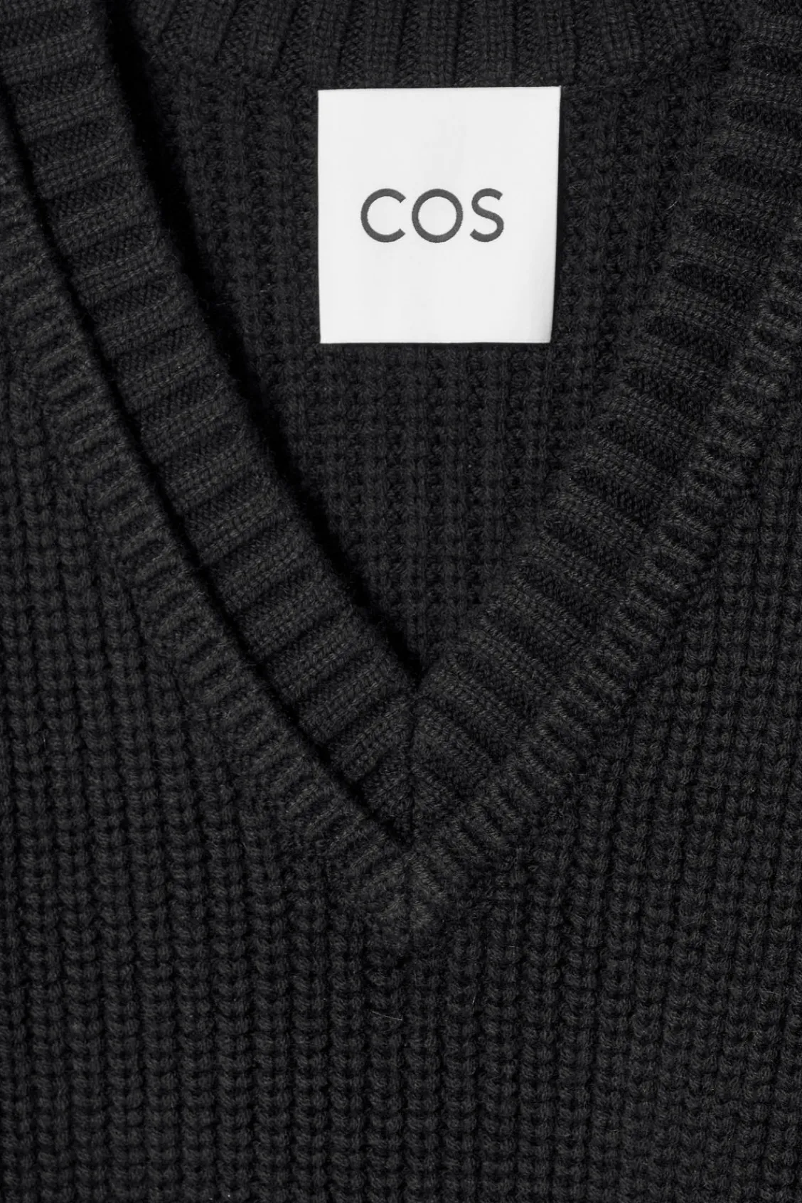 COS WOOL-CASHMERE V-NECK HYBRID TANK- Cashmere | Sweaters & Cardigans